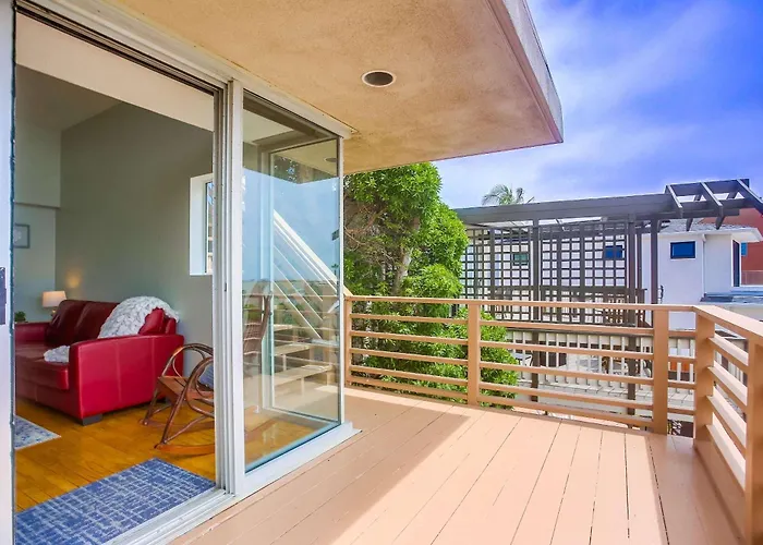 Steps 2 Ocean & Surfing Ocean Views Rooftop Deck