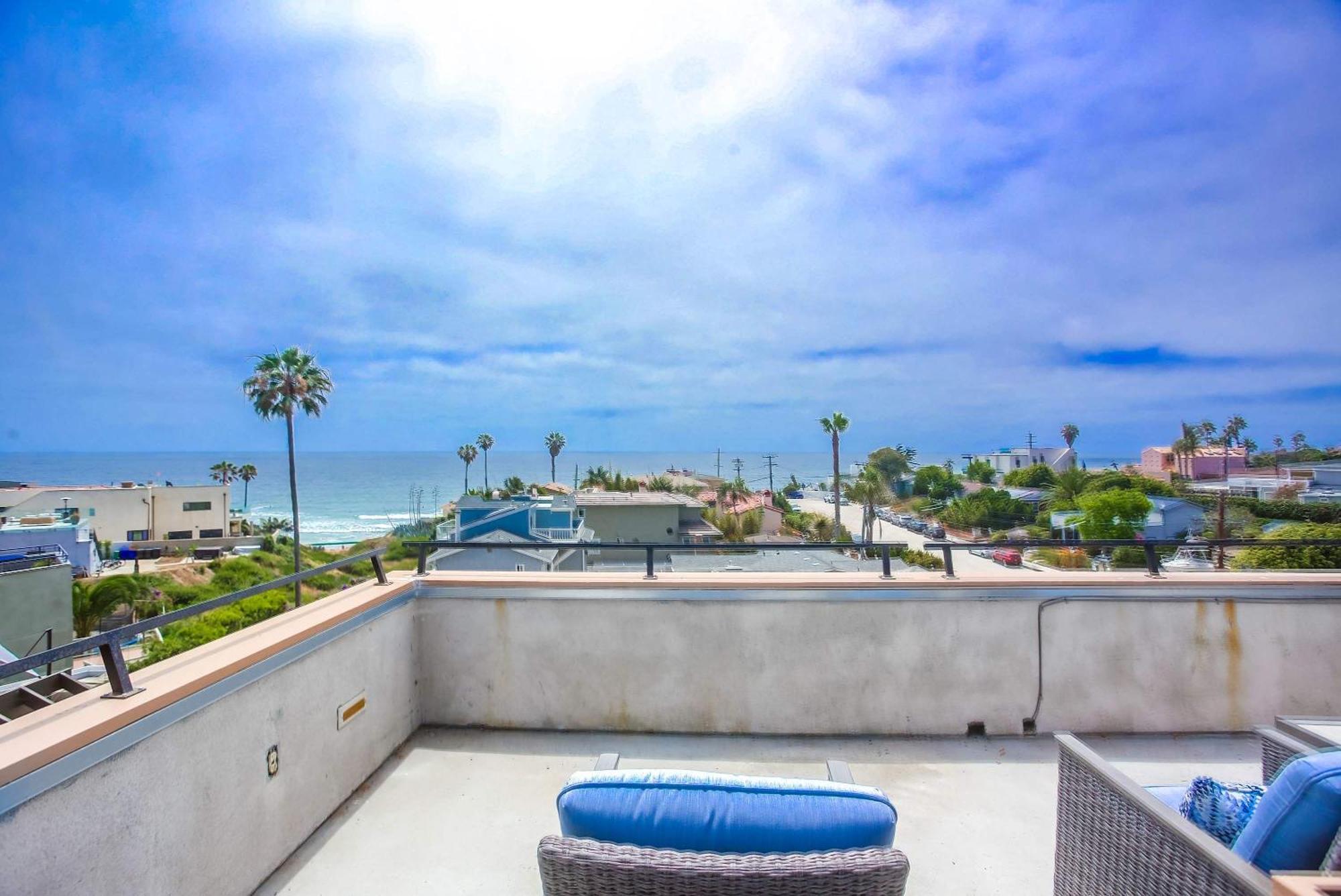 Steps 2 Ocean & Surfing Ocean Views Rooftop Deck * San Diego