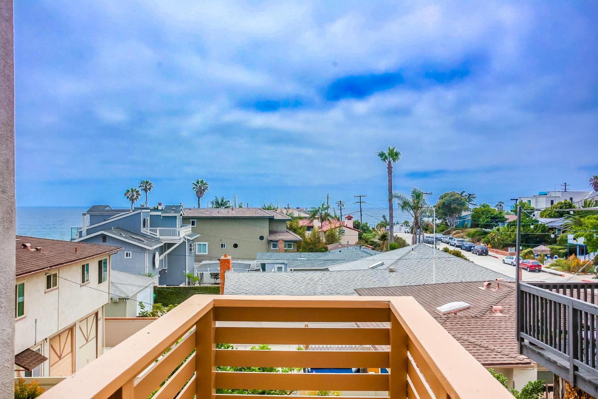Holiday home Steps 2 Ocean & Surfing Ocean Views Rooftop Deck *