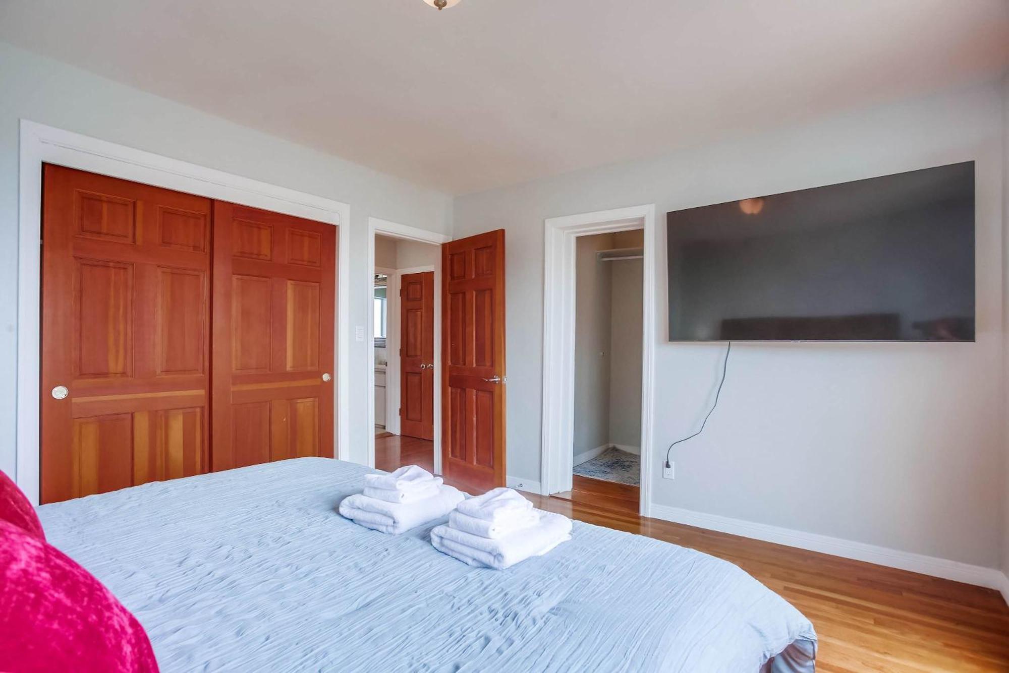 Steps 2 Ocean & Surfing Ocean Views Rooftop Deck *