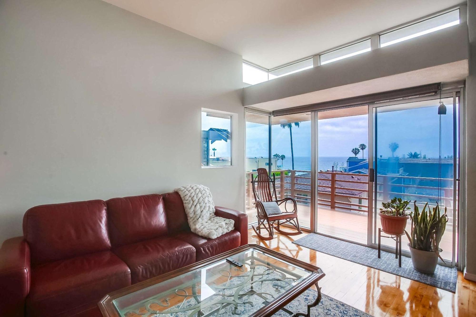 Holiday home Steps 2 Ocean & Surfing Ocean Views Rooftop Deck