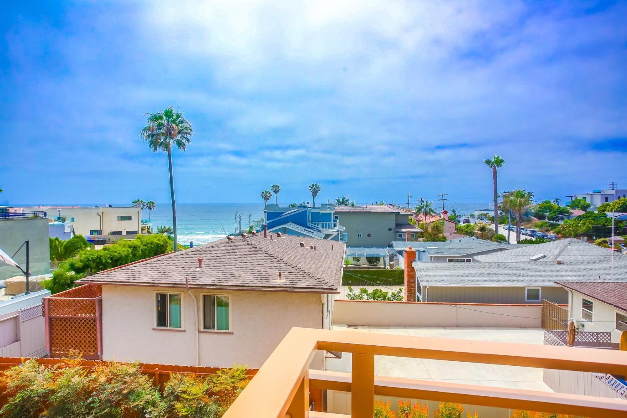Steps 2 Ocean & Surfing Ocean Views Rooftop Deck * San Diego