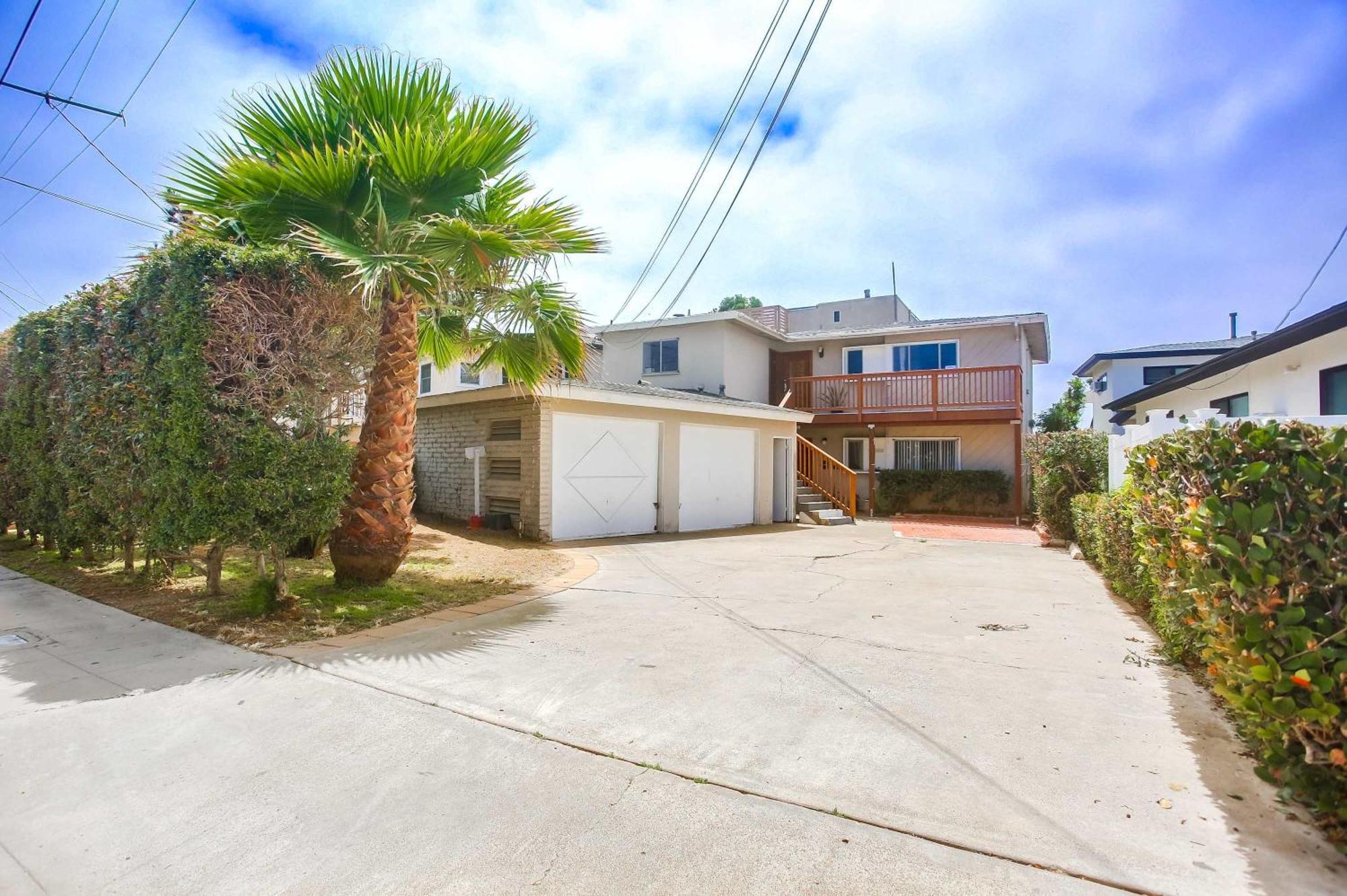 Holiday home Steps 2 Ocean & Surfing Ocean Views Rooftop Deck *